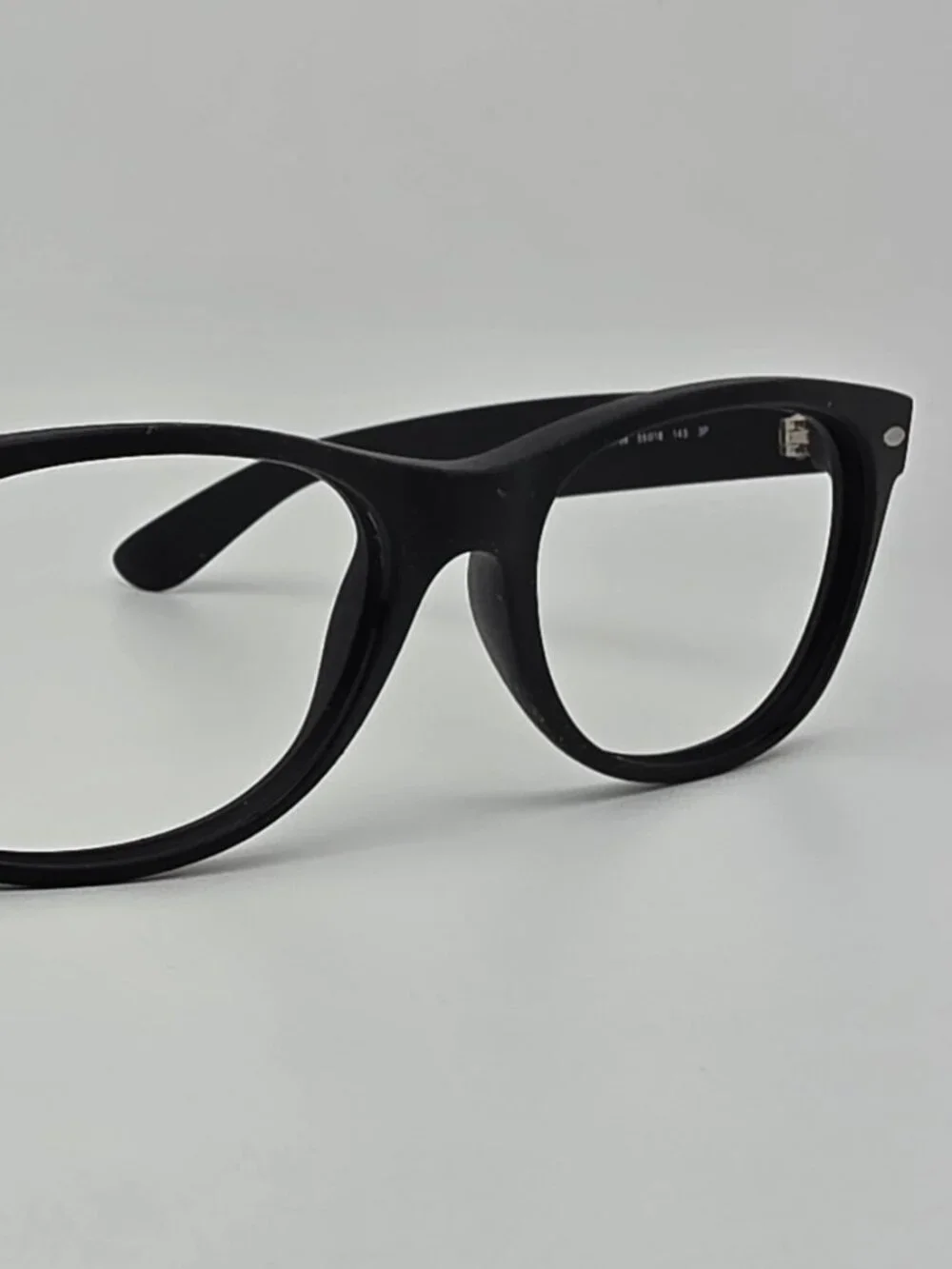 Ray-Ban RB2132 622/58 New Wayfarer Matte Rubber Black Sunglasses Frame w/ Case